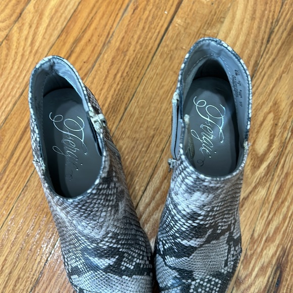 🐍Fergie Python Heels - Picture 7 of 10